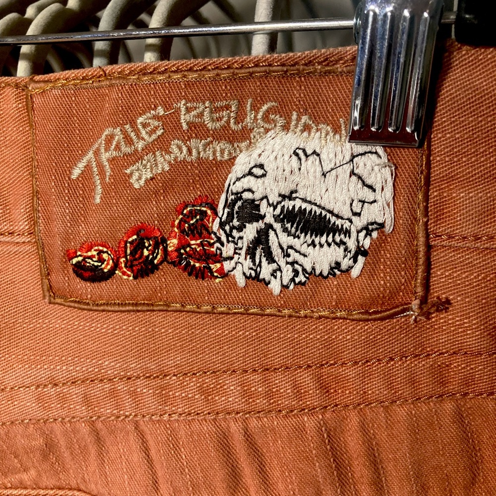 Rare! Skulls and Roses Straight True Religion Size 32x32 (NOT AUTHENTIC) - Picture 2 of 12